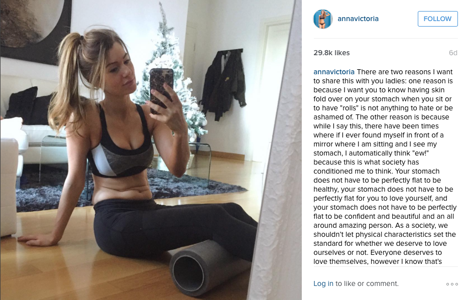fitness blogger Anna Victoria