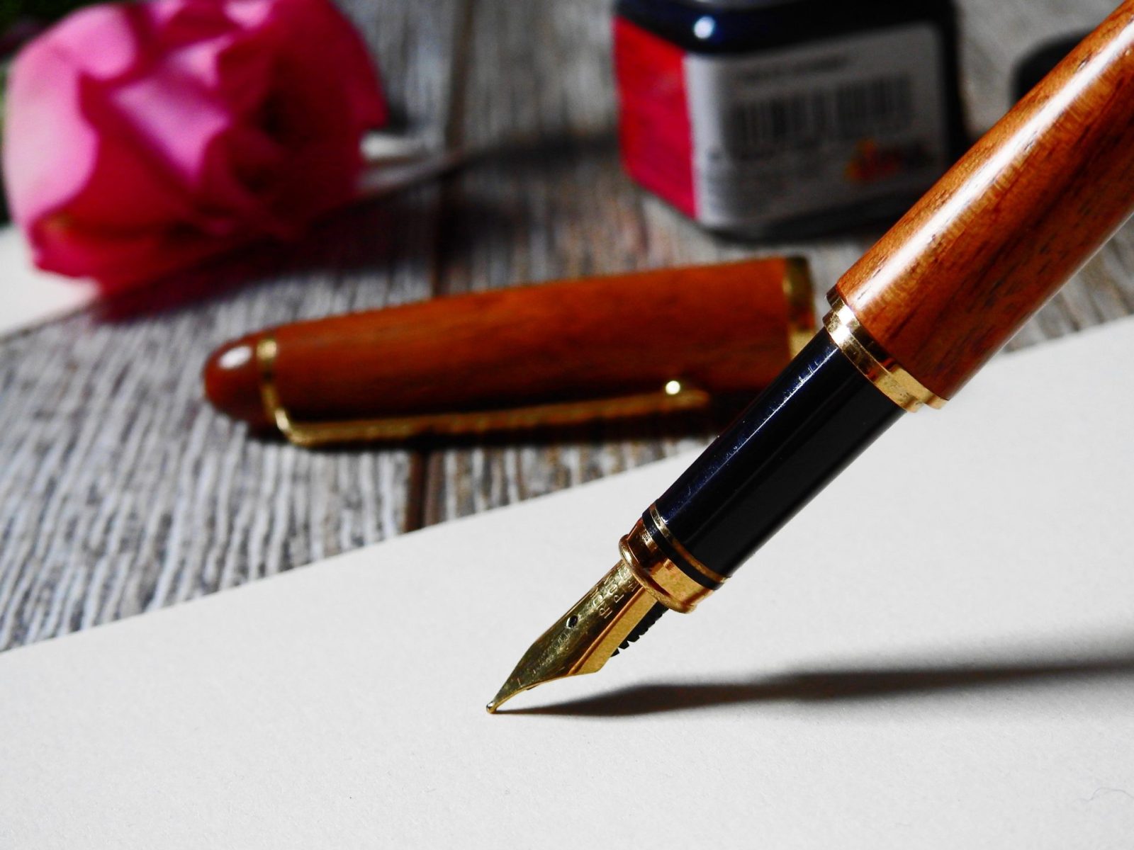 Top 5: Reasons to Use a Fountain Pen - Blog