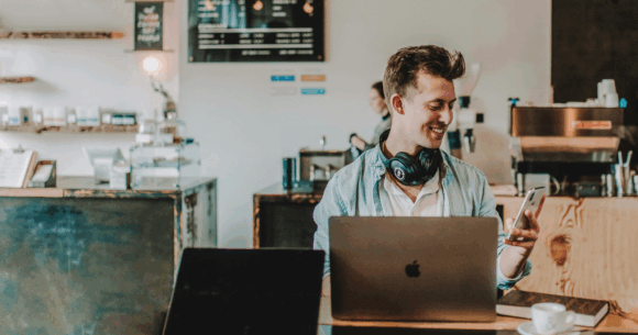 Gary Vaynerchuk says bloggers who obsess over monetization before audience-building are making a fatal mistake