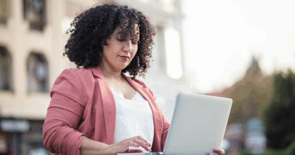 What makes a blog feel trustworthy before someone reads a word