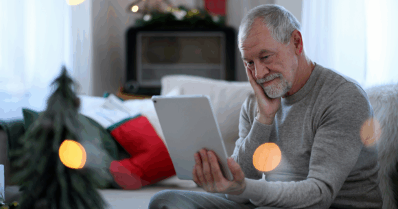 A therapist says the people most likely to end up without close friends in their 60s aren’t the difficult ones or the selfish ones — they’re often the most reliably competent people in any room, because competence repels the kind of vulnerability that closeness requires